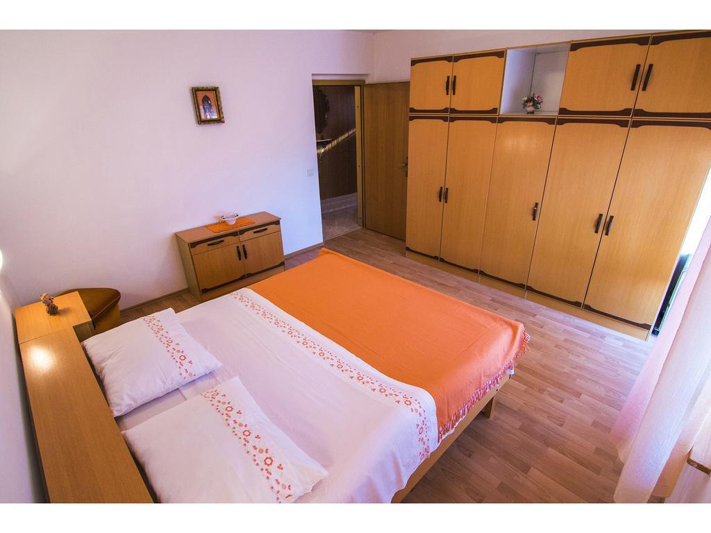 Apartment Miranda Slatine Rum bild